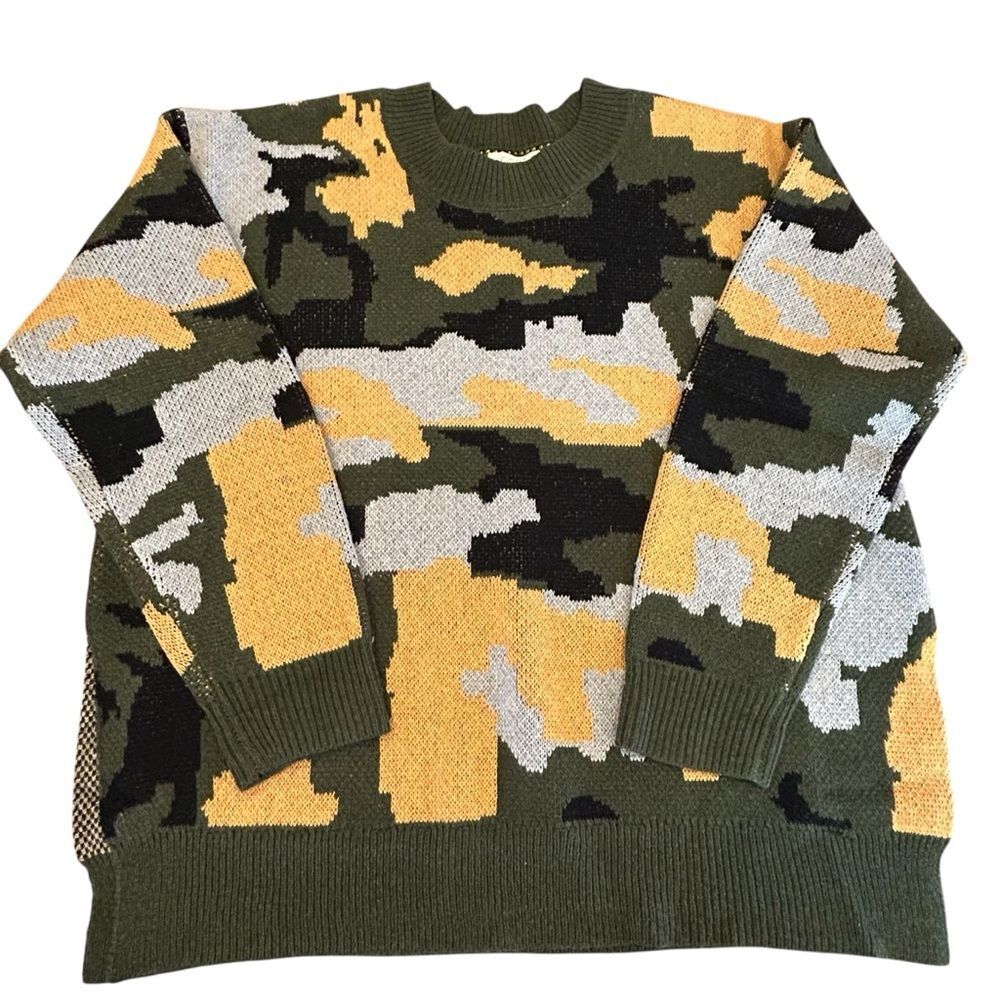 Oddly Green Yellow Camo Crewneck Sweater S
